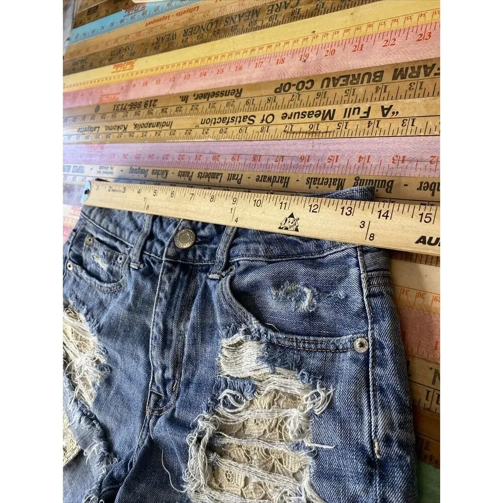 American Eagle Shorts Size 2 Jean cutoff hi-rise Festival denim Crochet Lace - Picture 10 of 13